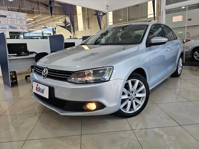 Carro Volkswagen Jetta 2014 2.0 Comfortline Tiptronic (Flex)