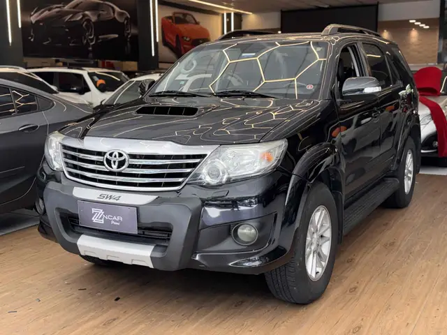 Carro Toyota SW4 2015 Hilux  3.0 TDI 4x4 SRV 7L