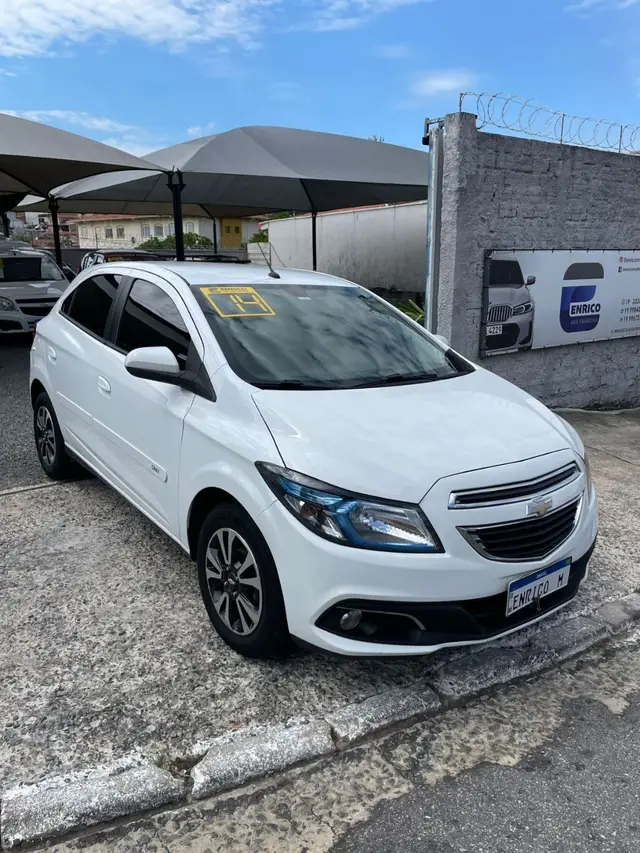 Carro Chevrolet Onix 2014 HATCH LTZ 1.4 8V FlexPower 5p Mec.