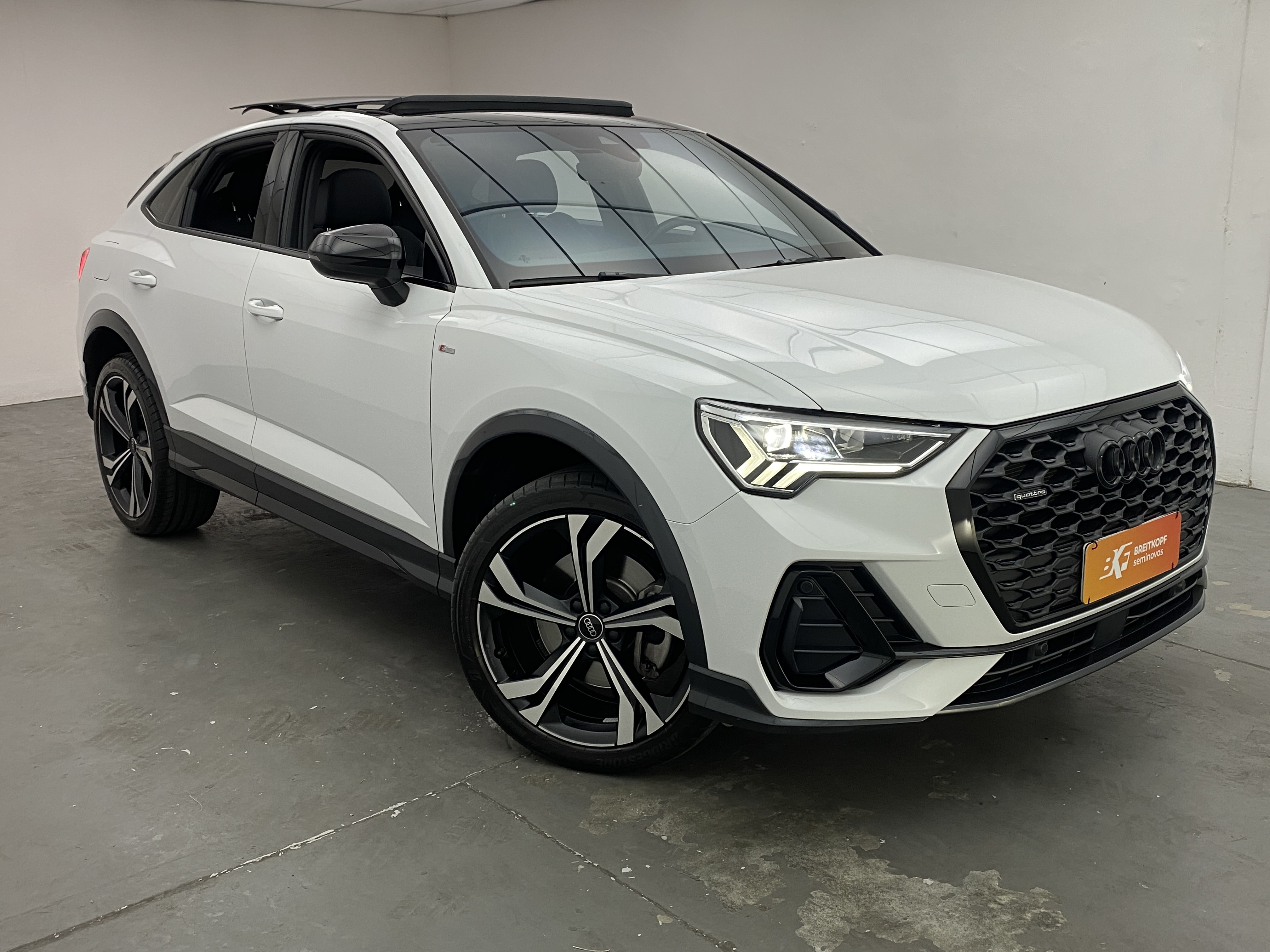 audi q3 sportback performance black 2.0