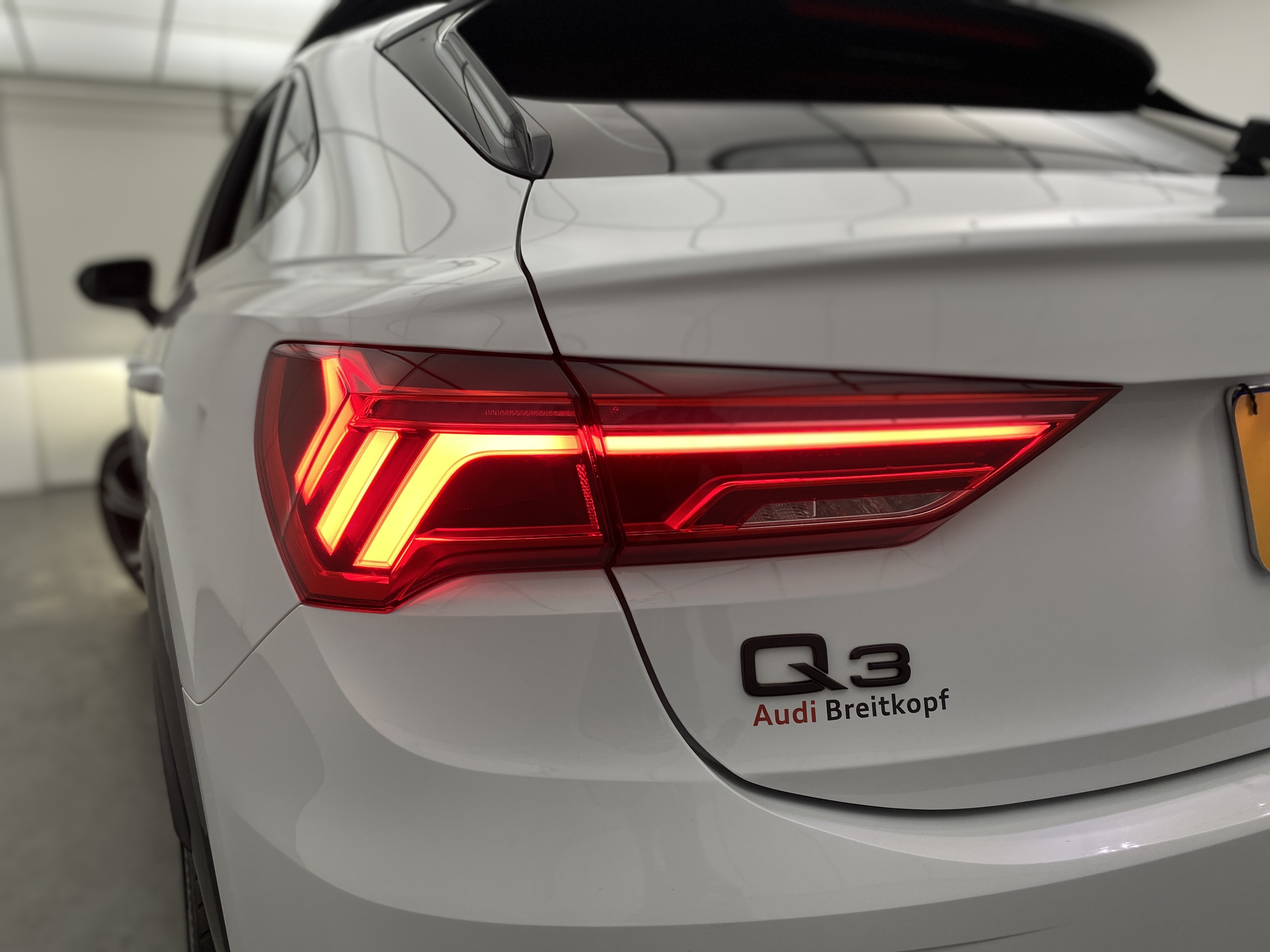 audi q3 sportback performance black 2.0