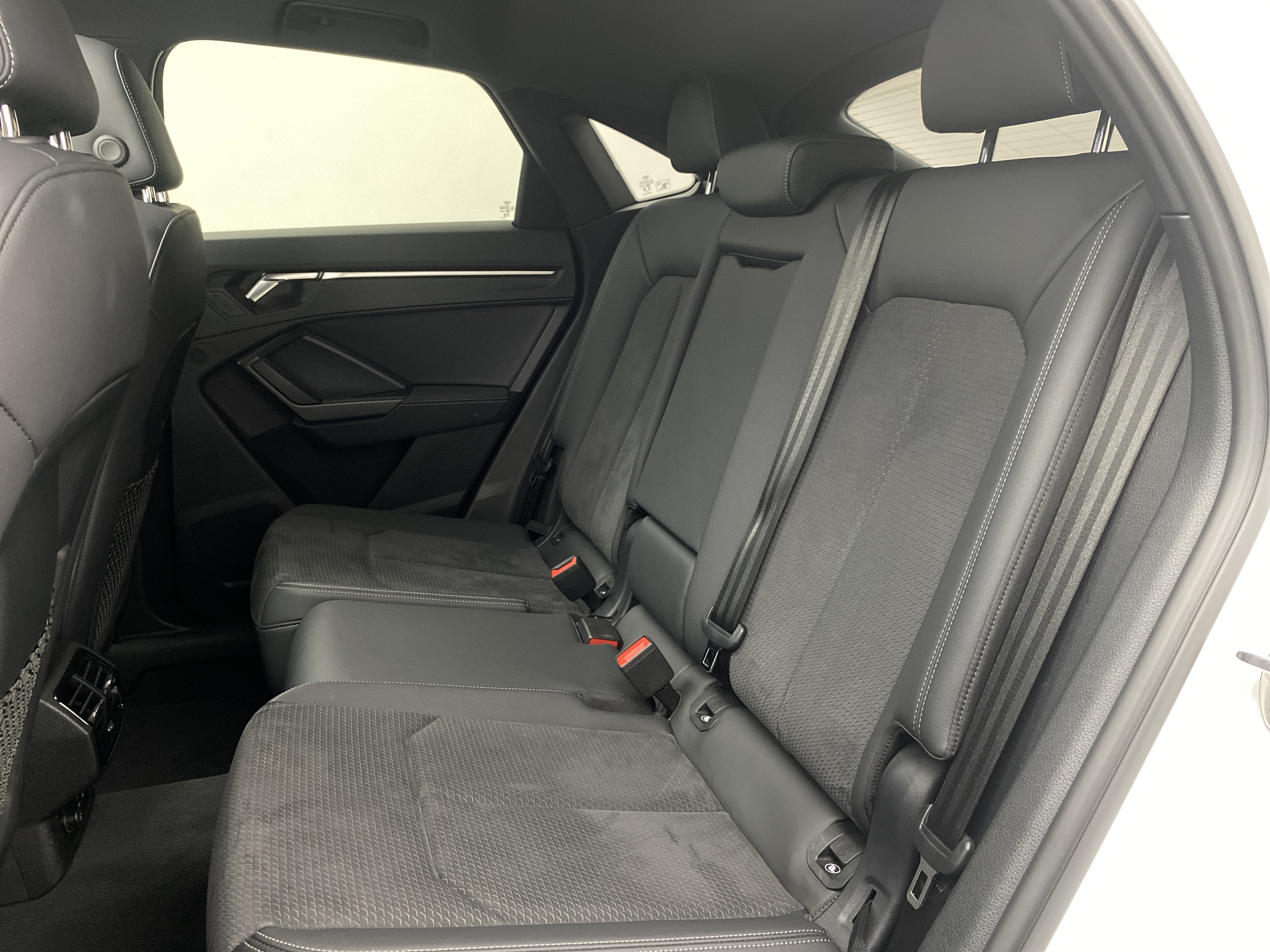 audi q3 sportback performance black 2.0