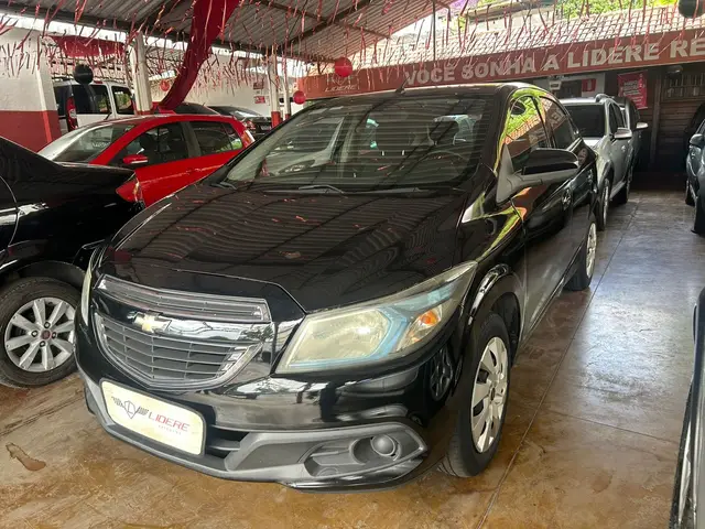 Carro Chevrolet Onix 2015 1.4 LT SPE/4