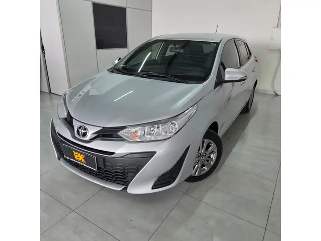 Carro Toyota Yaris Sedan 2022 1.5 XL Plus Connect CVT (Flex)
