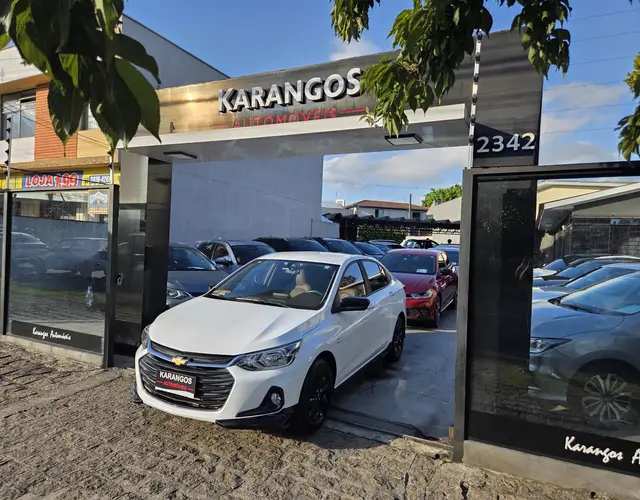 Carro Chevrolet Onix Plus 2020 1.0 LT Turbo (Flex)