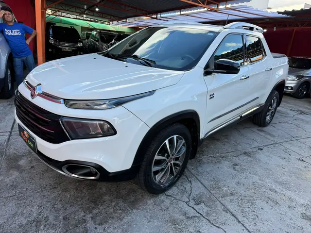 Carro Fiat Toro 2019 Volcano 2.0 diesel AT9 4x4