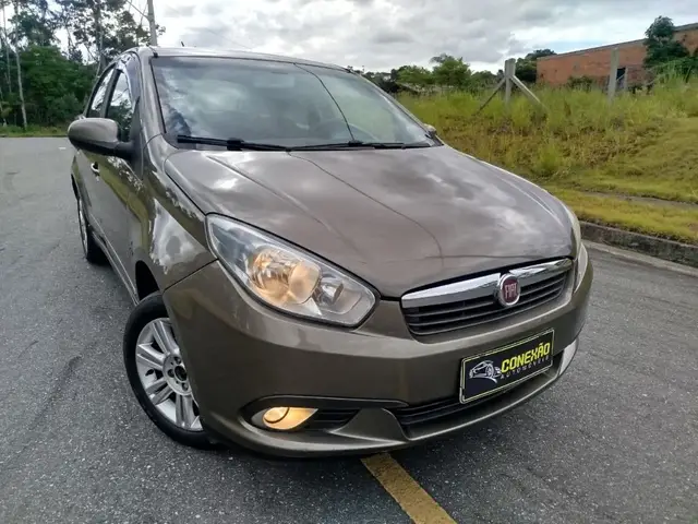 Carro Fiat Grand Siena 2014 Evo Attractive 1.4 8V (Flex)