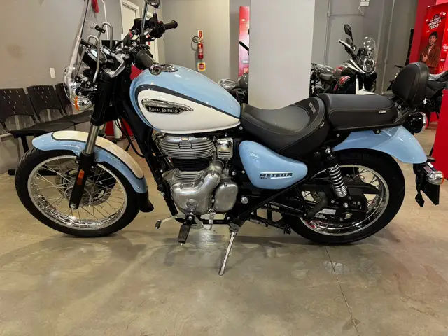 Moto Royal Enfield Meteor 350 2025 Supernova