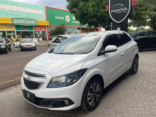 Carro Chevrolet Onix 2015 1.4 LTZ SPE/4 (Aut)