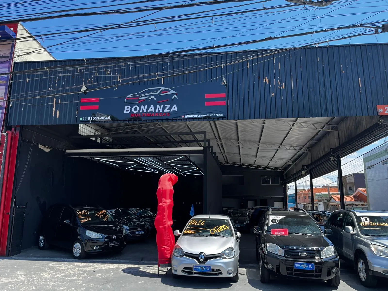 Fachada da loja Veículos à venda em J Eloi Comércio de Veículos LTDA - São Paulo - SP