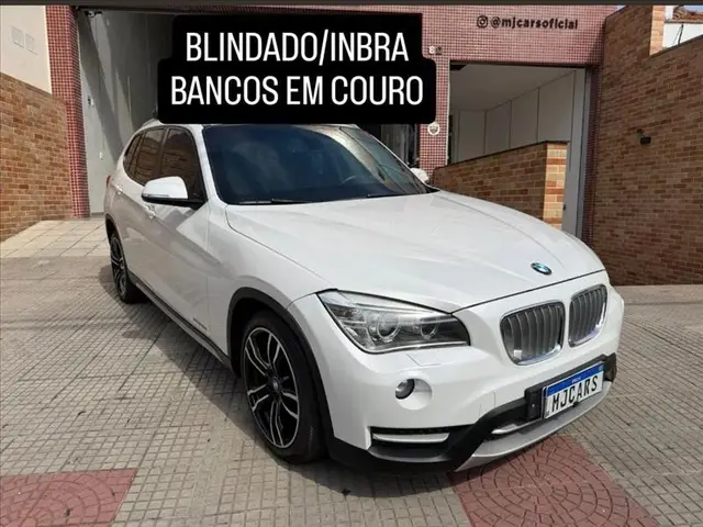 Carro BMW X1 2014 2.0 sDrive20i (Aut)