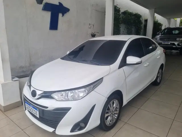 Carro Toyota Yaris Sedan 2019 1.5 XL (Flex)