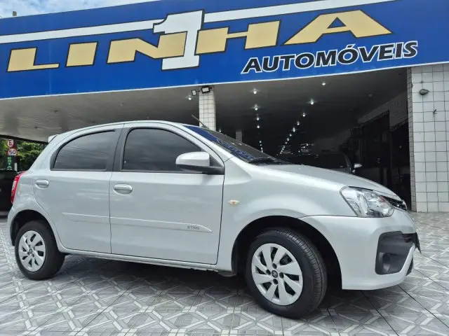 Carro Toyota Etios 2018 XS 1.5 (Aut) (Flex)