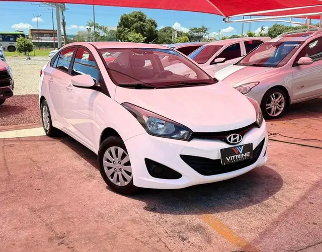 Carro Hyundai HB20S 2014 1.0 Comfort Plus (Flex)