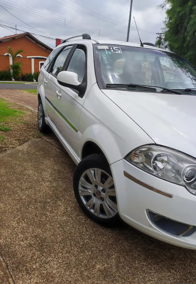 Carro Fiat Weekend 2015 Attractive 1.4 Fire (Flex)