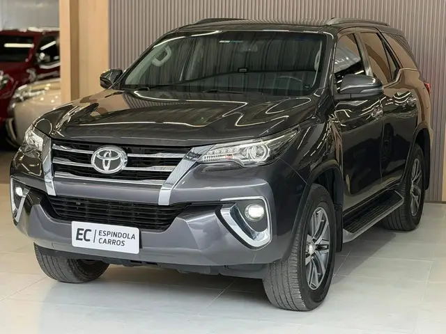 Carro Toyota SW4 2019 2.8 TDI SRX 5L 4x4 (Aut)