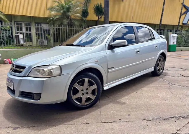 Carro Chevrolet Astra Hatch 2008 Advantage 2.0 (Flex)
