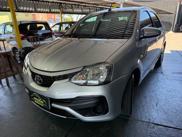 Carro Toyota Etios 2018 XS 1.5 (Aut) (Flex)