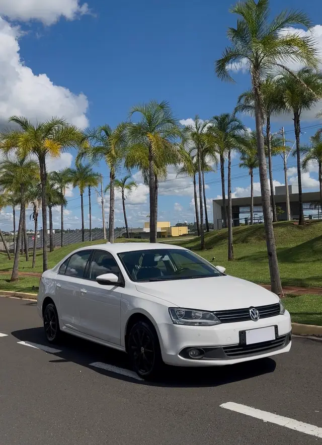 Carro Volkswagen Jetta 2011 2.0 Comfortline (Flex)