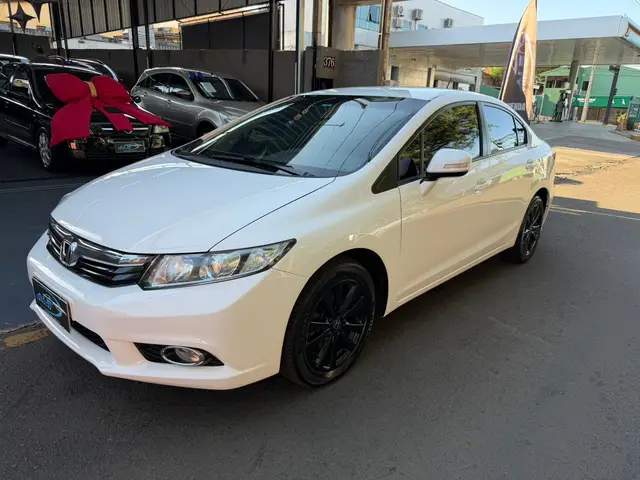 Carro Honda Civic 2014 New  LXR 2.0 i-VTEC (Aut) (Flex)