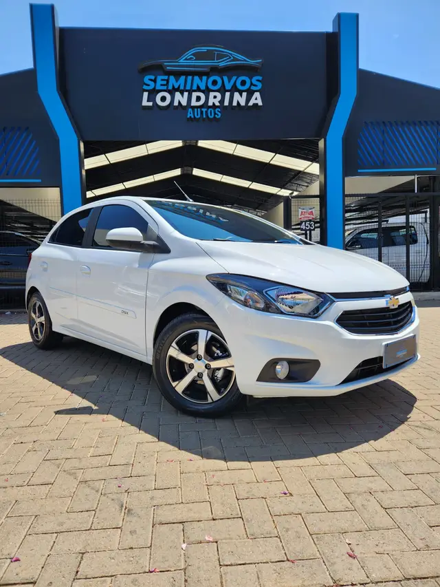 Carro Chevrolet Onix 2018 1.4 LTZ SPE/4 (Aut)