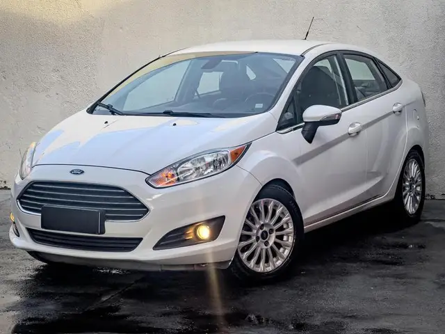 Carro Ford New Fiesta Sedan 2014 1.6 Titanium (Flex)