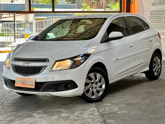Carro Chevrolet Onix 2016 1.4 LT SPE/4