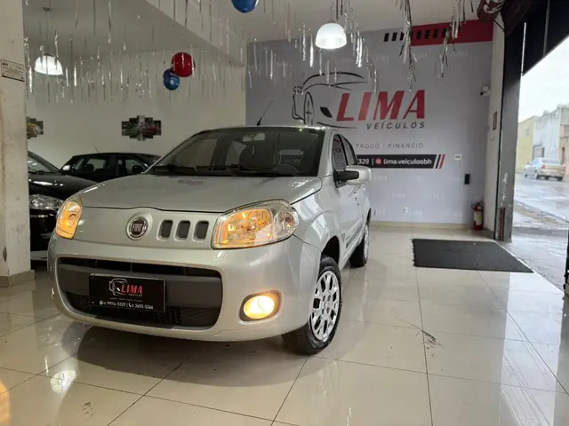 Carro Fiat Uno 2011 Attractive 1.4 8V (Flex) 4p