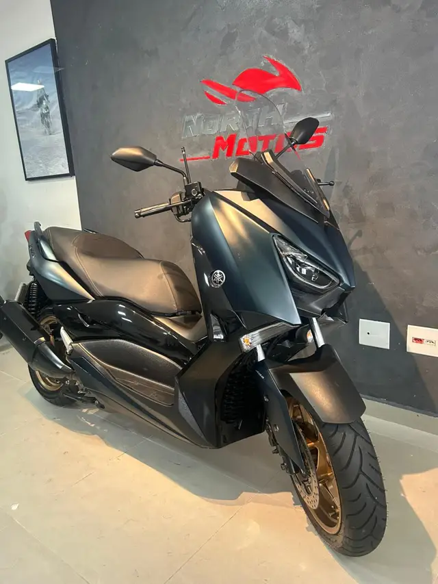 Moto Yamaha XMax 2023 ABS