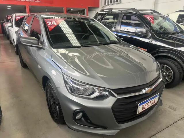 Carro Chevrolet Onix Plus 2024 LT 1.0