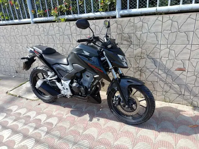 Moto Honda CB 300F Twister 2023 (ABS)