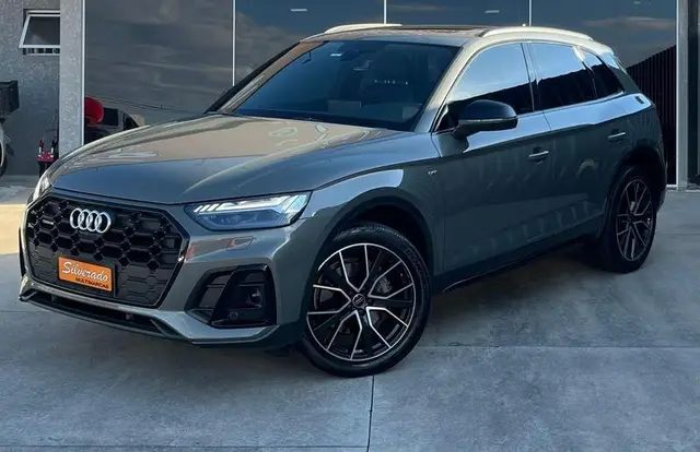 Carro Audi Q5 2024 Perf. Black 2.0 TFSIe S.Tr. Qt (Hib.)