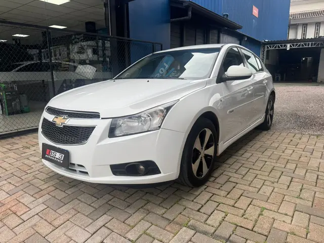 Carro Chevrolet Cruze Sport6 2013 LT 1.8 16V Ecotec (Flex)