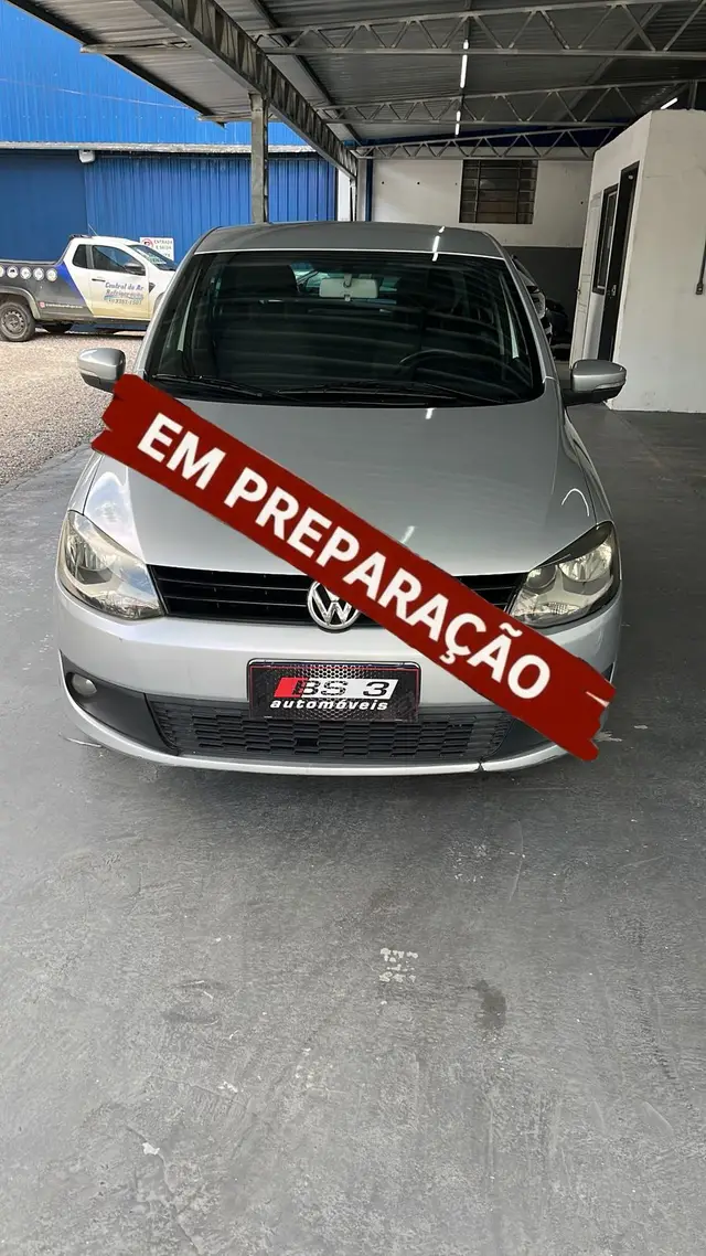 Carro Volkswagen Fox 2011 1.0 8V (Flex) 2p