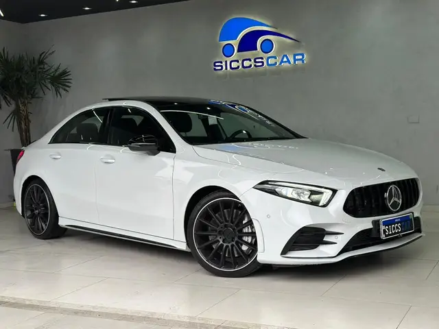 Carro Mercedes-Benz A 35 AMG 2021 Sedan 2.0 Turbo Gasolina 4MATIC (Aut)