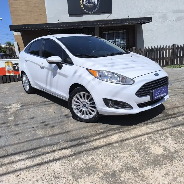 Carro Ford New Fiesta Sedan 2015 1.6 Titanium PowerShift (Flex)