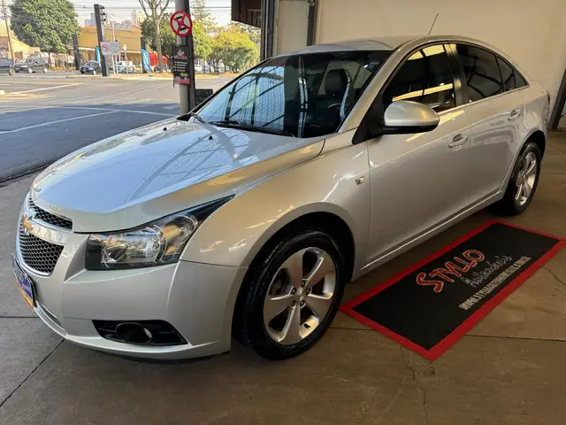 Carro Chevrolet Cruze 2014 LT 1.8 16V Ecotec (Flex)