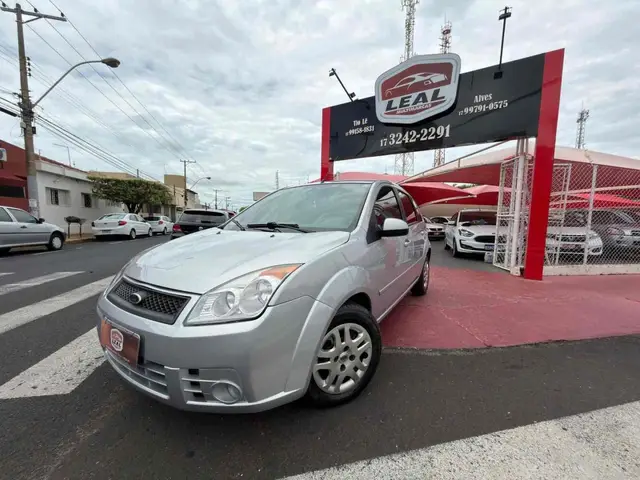 Carro Ford Fiesta Hatch 2009 1.0 (Flex)