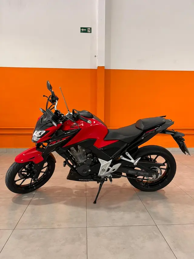 Moto Honda CB 300F Twister 2024 (ABS)