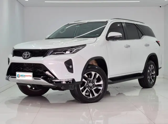 Carro Toyota Hilux SW4 2024 SRX Plat. 4x4 2.8 TB Diesel Automatico.