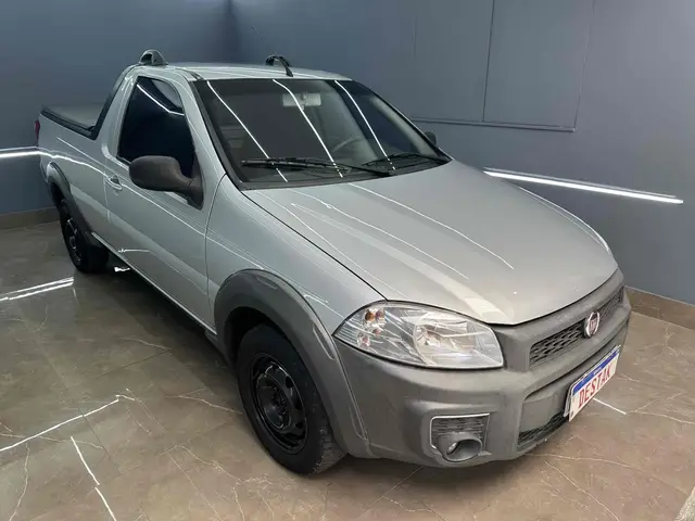 Carro Fiat Strada 2017 Hard Working 1.4 (Flex) (Cabine Estendida)