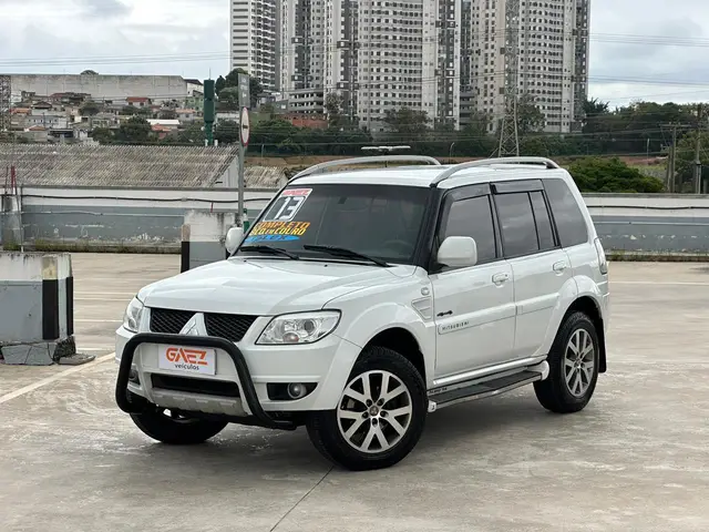 Carro Mitsubishi Pajero TR4 2013 2.0 16V 4X4 (Flex) (Aut)