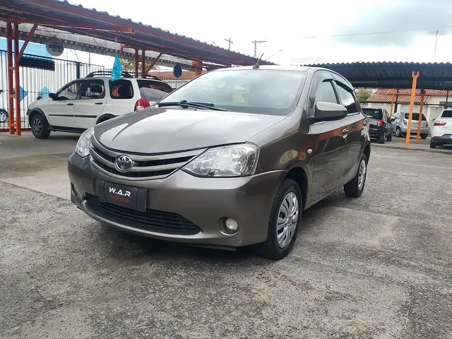 Carro Toyota Etios 2017 XS 1.5 (Aut) (Flex)