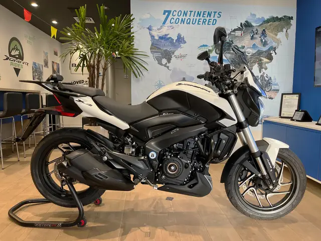 Moto Bajaj Dominar 400 2025 DOMINAR 400