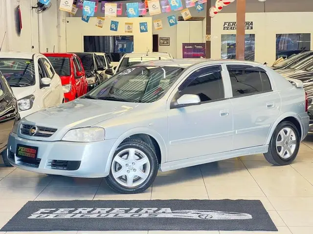 Carro Chevrolet Astra Hatch 2009 Advantage 2.0 (Flex)