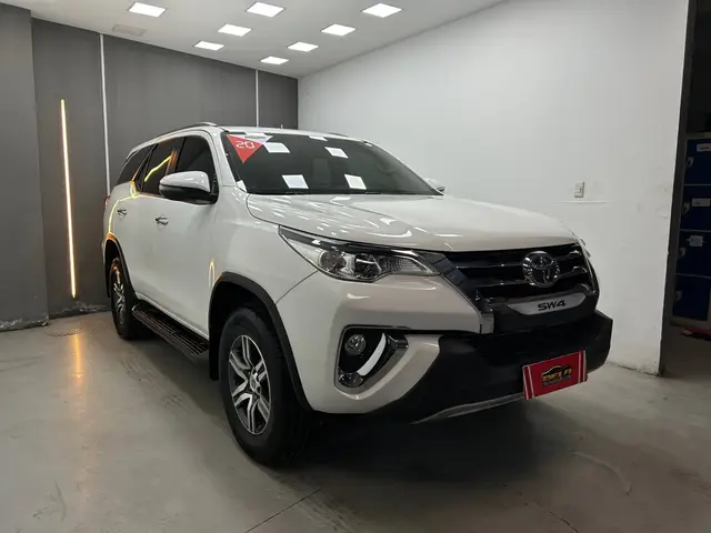 Carro Toyota SW4 2020 2.7 SRV 7L 4x2 (Aut) (Flex)