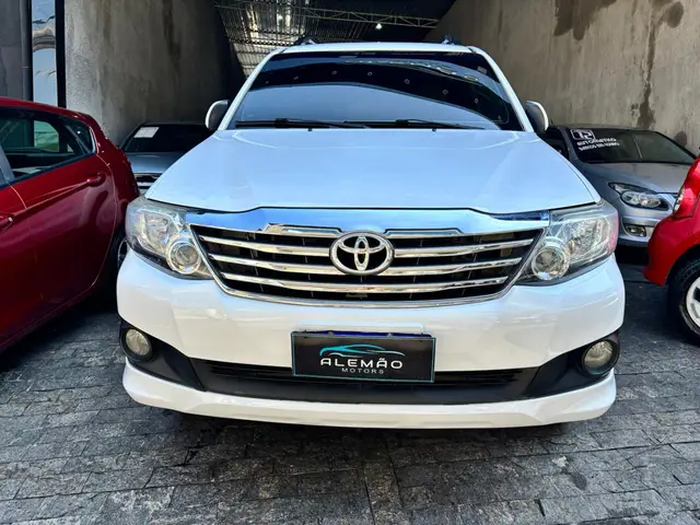 Carro Toyota SW4 2015 Hilux  2.7 SR 4x2 7L (Flex)