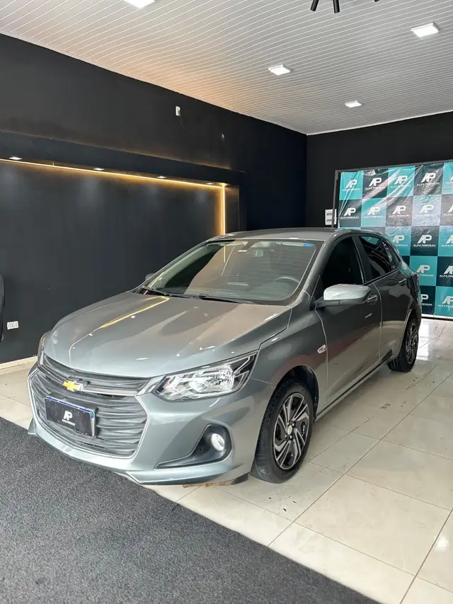 Carro Chevrolet Onix 2024 LT 1.0