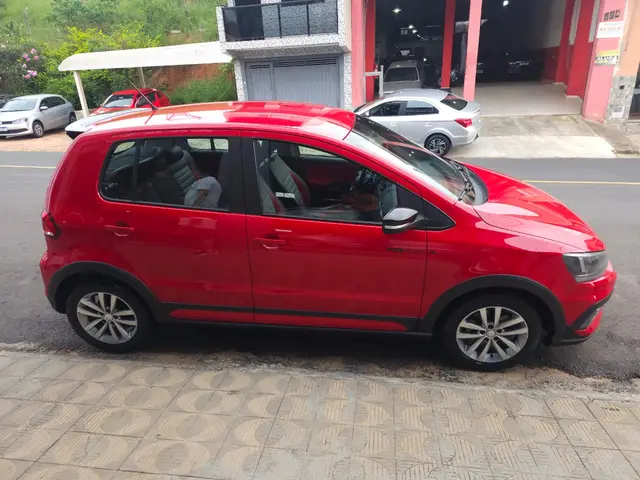 Carro Volkswagen Fox 2016 1.6 16v MSI Pepper (Flex)