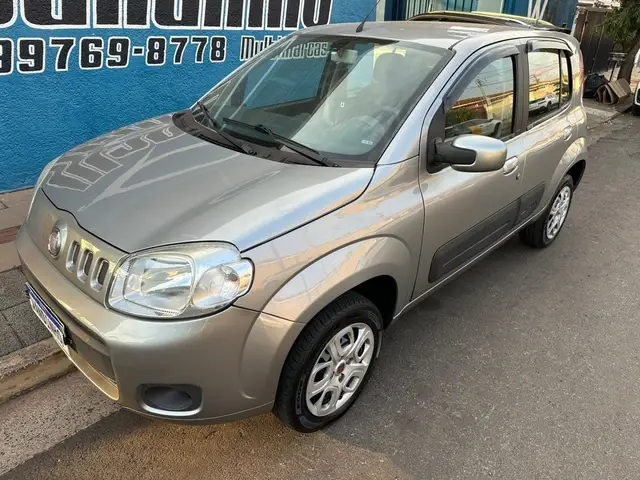 Carro Fiat Uno 2014 Vivace 1.0 8V (Flex) 4p
